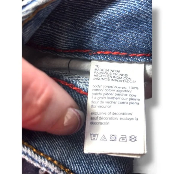 Tommy Hilfiger Light Blue Classic Pencil Denim Skirt with White Floral Detail - Picture 11 of 16